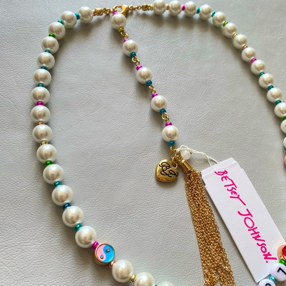 Betsey Johnson LOVE Pearl Rainbow Gold Tone Tassel Extender Collar Necklace NWT - Picture 12 of 14